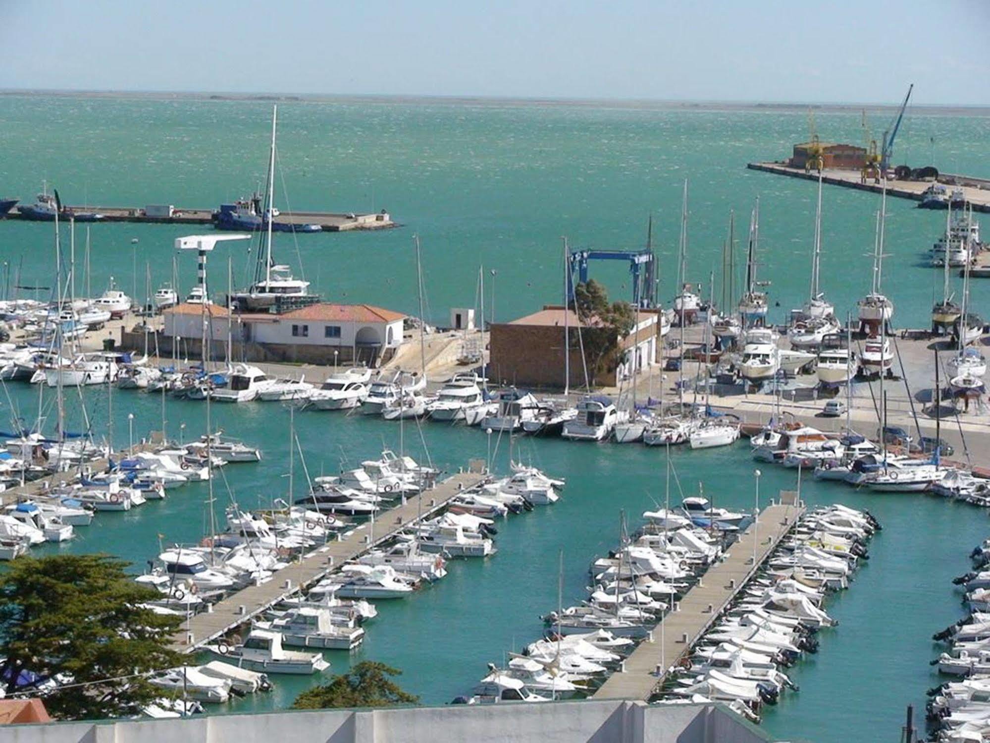 Hotel Del Port Sant Carlos de la Ràpita Exteriér fotografie